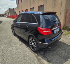 Auto - Mercedes-benz b 200 d automatic premium