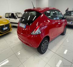 Auto - Lancia ypsilon 1.2 69 cv 5p. gpl ecochic silver