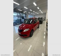 Auto - Lancia ypsilon 1.2 69 cv 5p. gpl ecochic silver