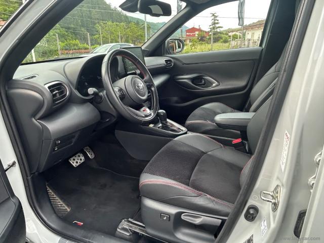 Auto - Toyota yaris cross 1.5 hybrid 5p.e-cvt gr sport