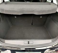 Auto - Opel corsa 1.2 edition