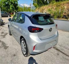 Auto - Opel corsa 1.2 edition