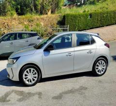 Auto - Opel corsa 1.2 edition