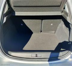Auto - Opel corsa 1.2 edition