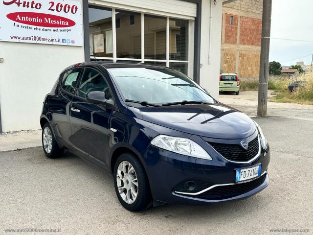 Auto - Lancia ypsilon 1.3 mjt 95 cv 5p. s&s gold