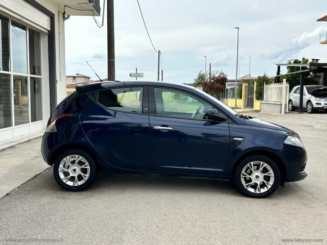 Auto - Lancia ypsilon 1.3 mjt 95 cv 5p. s&s gold