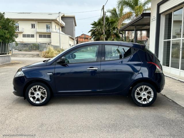 Auto - Lancia ypsilon 1.3 mjt 95 cv 5p. s&s gold