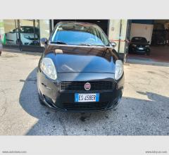 Auto - Fiat punto 1.4 8v 5p. natural power easy