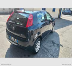 Auto - Fiat punto 1.4 8v 5p. natural power easy