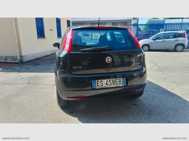 Auto - Fiat punto 1.4 8v 5p. natural power easy