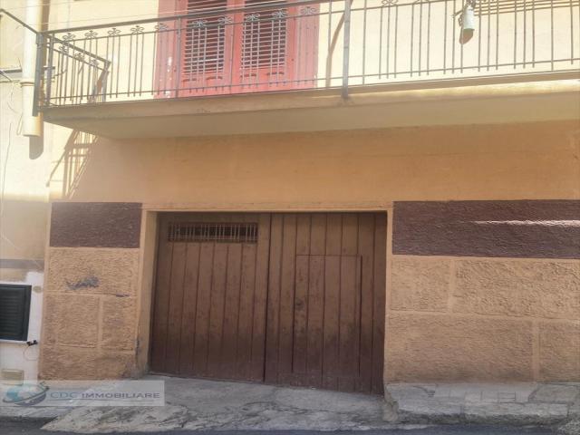 Appartamenti in Vendita - Appartamento in vendita a lercara friddi centro storico