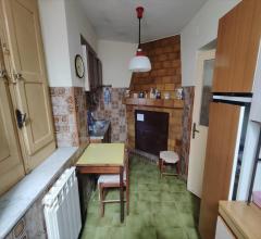 Appartamenti in Vendita - Casa indipendente in vendita a rogliano centro storico