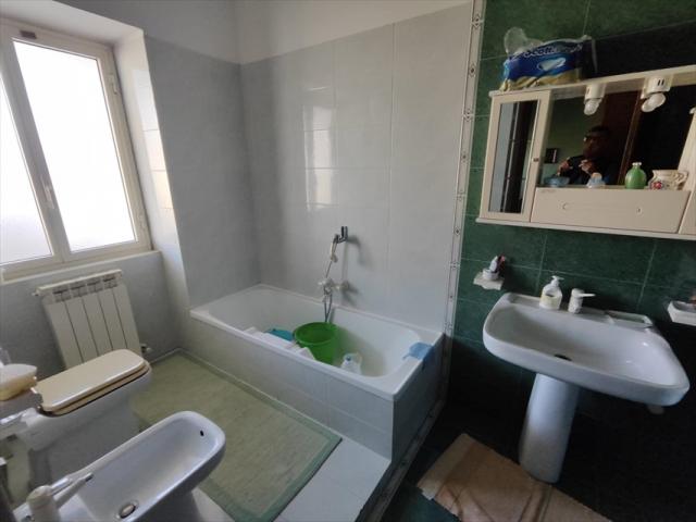 Appartamenti in Vendita - Casa indipendente in vendita a rogliano centro storico