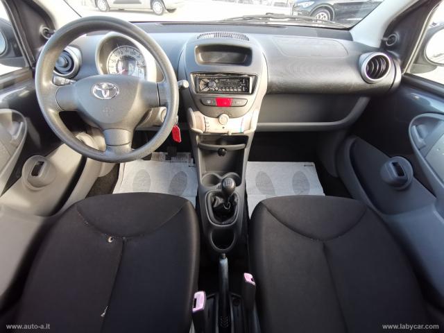 Auto - Toyota aygo 1.0 vvt-i 5p. now