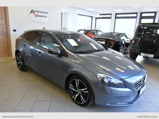 Auto - Volvo v40 d2 1.6 summum