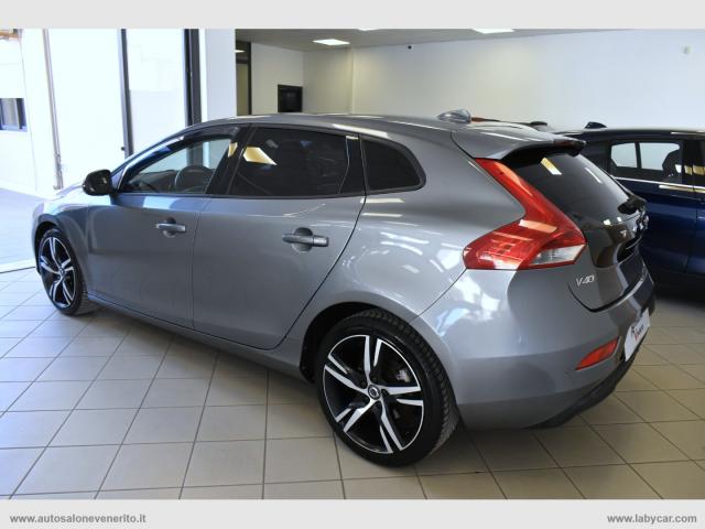 Auto - Volvo v40 d2 1.6 summum