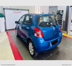 Auto - Toyota yaris 1.4 d-4d 5p. sol
