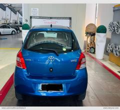 Auto - Toyota yaris 1.4 d-4d 5p. sol