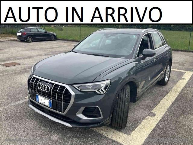 Audi q3 40 tdi quattro s tr. business adv.