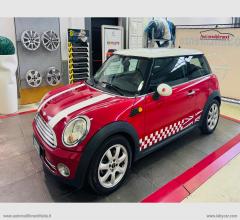 Mini mini cooper !!!tetto bianco!!!