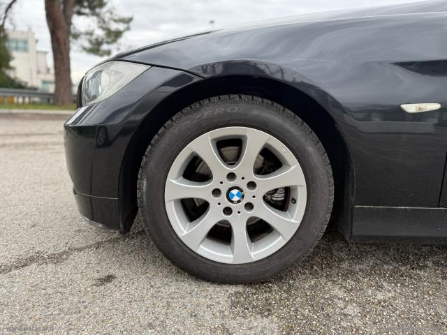 Auto - Bmw 320d touring msport