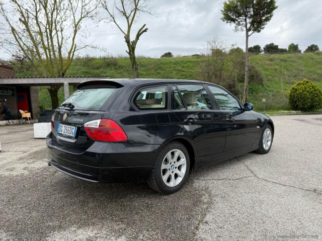 Auto - Bmw 320d touring msport