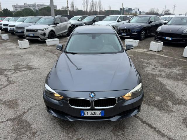 Auto - Bmw 320d touring business aut.