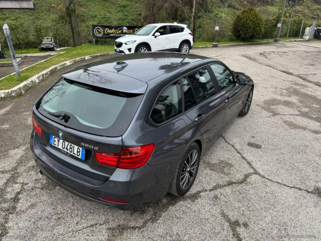 Auto - Bmw 320d touring business aut.