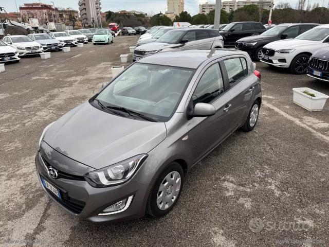Auto - Hyundai i20 1.2 5p. econext sound edition