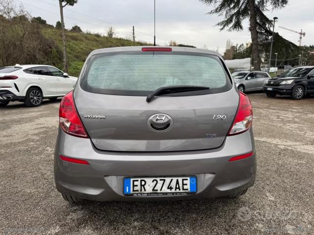 Auto - Hyundai i20 1.2 5p. econext sound edition