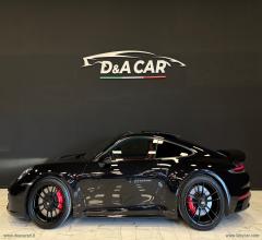 Auto - Porsche 911 carrera 4 gts