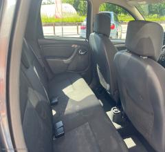 Auto - Dacia duster 1.6 110 cv 4x2 gpl laurÃ©ate