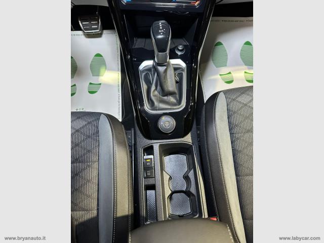 Auto - Volkswagen t-roc 2.0 tdi scr 150 cv dsg r-line