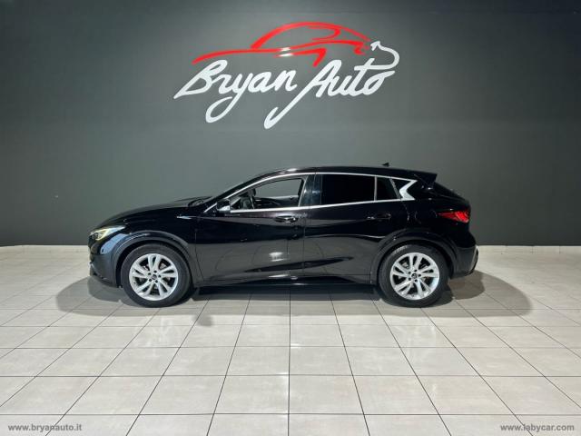 Auto - Infiniti q30 1.5d premium tech gallery white