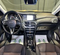 Auto - Infiniti q30 1.5d premium tech gallery white