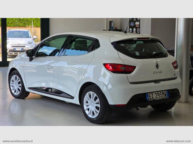 Auto - Renault clio 1.5 dci 8v 75 cv 5p. costume nat.