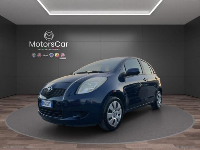 Auto - Toyota yaris 1.0 5p.