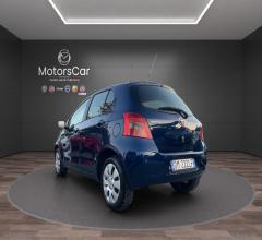 Auto - Toyota yaris 1.0 5p.