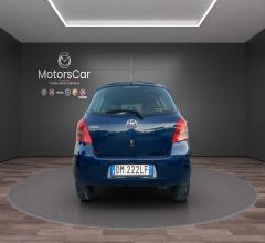Auto - Toyota yaris 1.0 5p.