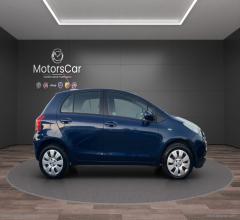 Auto - Toyota yaris 1.0 5p.
