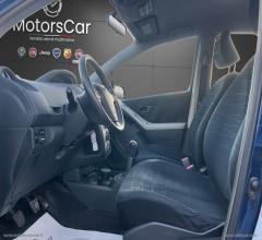 Auto - Toyota yaris 1.0 5p.