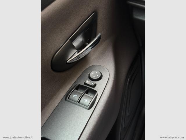 Auto - Lancia ypsilon 1.2 69 cv 5p. s&s platinum