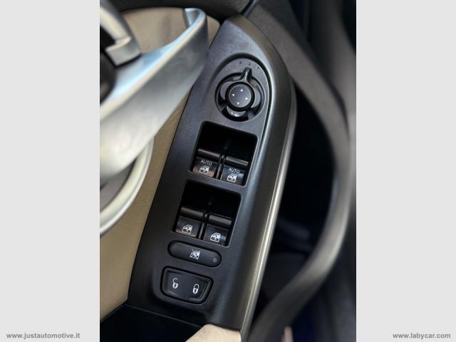 Auto - Lancia ypsilon 1.2 69 cv 5p. s&s platinum