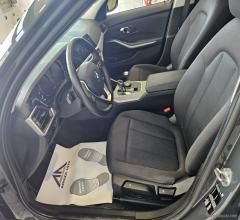 Auto - Bmw 318d touring business advantage aut.