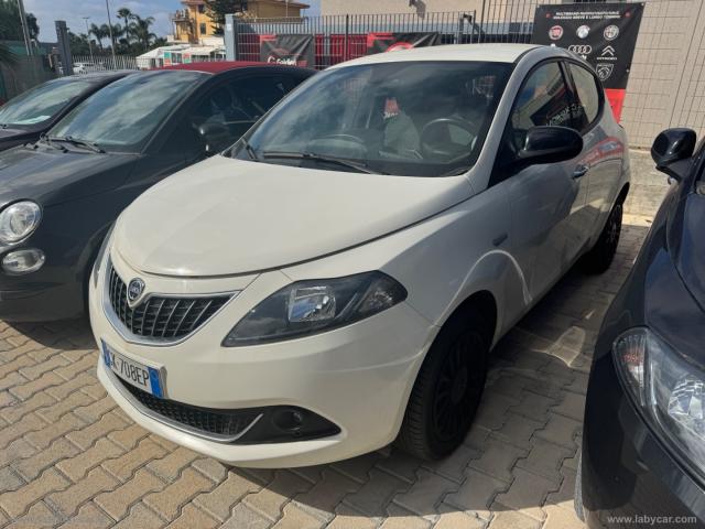 Lancia ypsilon 1.2 69 cv 5p. gpl silver plus