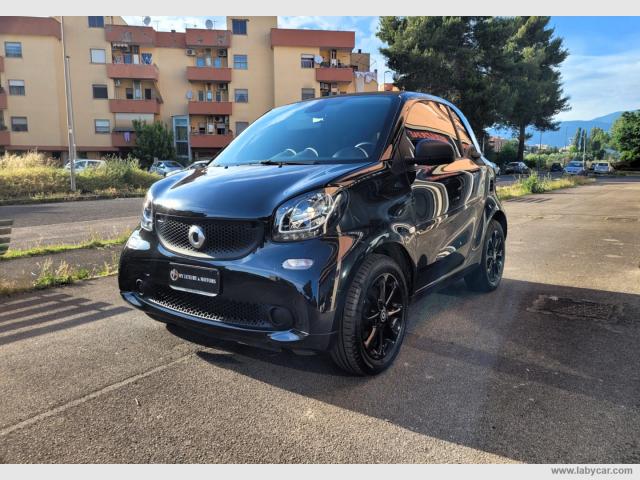 Auto - Smart fortwo 70 1.0 automatica