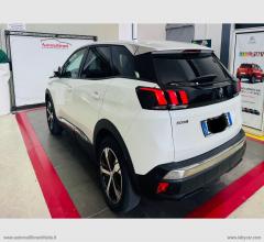 Auto - Peugeot 3008 puretech turbo 130 s&s allure