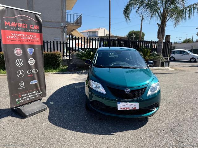 Auto - Lancia ypsilon 1.2 69 cv 5p. gold