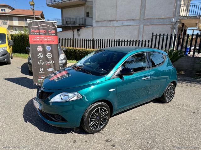 Auto - Lancia ypsilon 1.2 69 cv 5p. gold