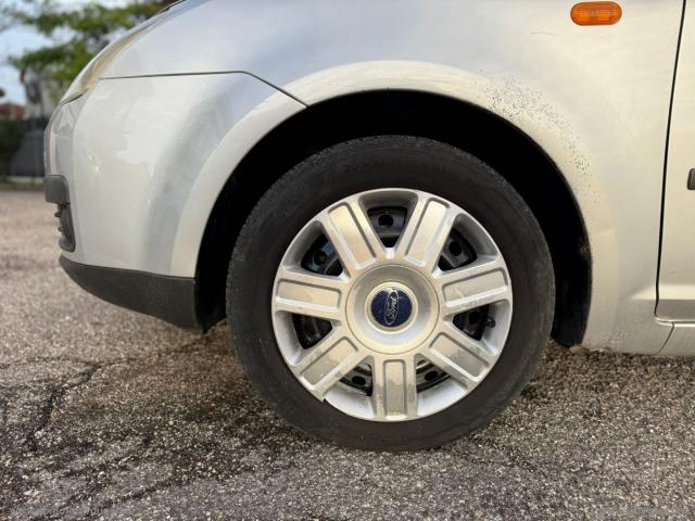 Auto - Ford focus c-max 1.6 tdci 110cv ghia